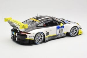 Porsche 911 991.1 GT3 R #911 Manthey Racing N. Tandy / E. Bamber 24h Nurburgring 2016 Minichamps 1:18 155166911 Metal - imagem 2 de 6