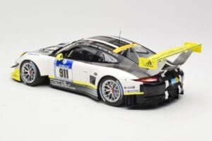 Porsche 911 991.1 GT3 R #911 Manthey Racing N. Tandy / E. Bamber 24h Nurburgring 2016 Minichamps 1:18 155166911 Metal - imagem 5 de 6