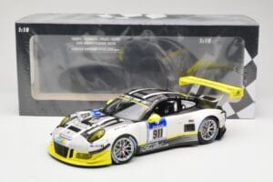Porsche 911 991.1 GT3 R #911 Manthey Racing N. Tandy / E. Bamber 24h Nurburgring 2016 Minichamps 1:18 155166911 Metal - imagem 6 de 6
