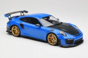 Porsche 911 991.2 GT2 RS Azul com Jantes Douradas Minichamps 1:18 155068302 Metal - imagem 4 de 6
