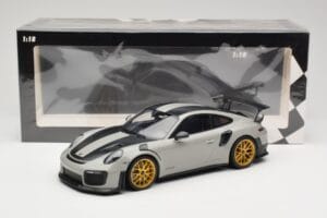 Porsche 911 991.2 GT2 RS Chalk Weissach Package Jantes Douradas Minichamps 1:18 155068304 Metal - imagem 6 de 6