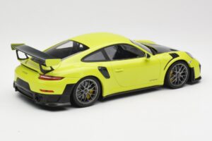 Porsche 911 991.2 GT2 RS Verde Lima com Jantes Prateadas Minichamps 1:18 155068309 Metal - imagem 2 de 6