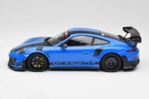 Porsche 911 991.2 GT2 RS MR Racing Azul Minichamps 1:18 MR-911-GT2RS-1806 Metal - imagem 3 de 6