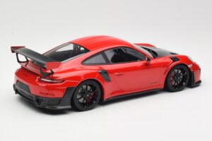 Porsche 911 GT2 RS 991.2 Vermelho Jantes Pretas Minichamps 1:18 155068307 Metal - imagem 2 de 6