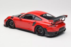 Porsche 911 GT2 RS 991.2 Vermelho Jantes Pretas Minichamps 1:18 155068307 Metal - imagem 5 de 6