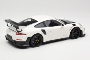 Porsche 911 991.2 GT2 RS Branco com Jantes Pretas Minichamps 1:18 155068310 Metal - imagem 2 de 6