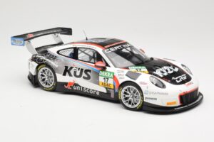 Porsche 911 991.2 GT3 R Kus Team 75 Bernhard #17 M. Ammermüller / M. Jaminet ADAC GT Masters 2017 Minichamps 1:18 155176917 M - imagem 4 de 6