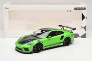 Porsche 911 991.2 GT3 RS Weissach Package Verde Minichamps 1:18 153068233 Metal - imagem 6 de 6