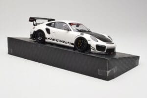 Porsche 911 991.2 GT3 RS Manthey Racing Branco Minichamps 1:18 MR-911-GT3RS-1801 Metal - imagem 4 de 6
