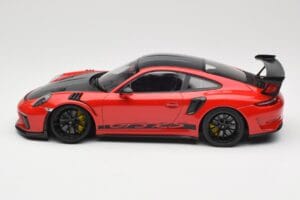 Porsche 911 991.2 GT3 RS Weissach Package Guards Red Jantes Pretas Minichamps 1:18 153068223 Metal - imagem 3 de 6