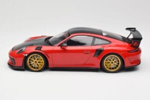 Porsche 911 991.2 GT3 RS Weissach Package Guards Red Jantes Magnesio Douradas Minichamps 1:18 153068236 Metal - imagem 3 de 6