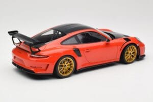 Porsche 911 991.2 GT3 RS Weissach Package Lava Orange Jantes Magnesio Douradas Minichamps 1:18 153068227 Metal - imagem 2 de 6