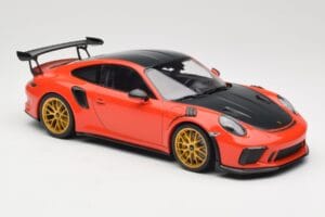 Porsche 911 991.2 GT3 RS Weissach Package Lava Orange Jantes Magnesio Douradas Minichamps 1:18 153068227 Metal - imagem 4 de 6