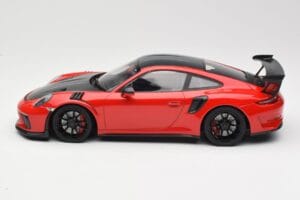 Porsche 911 991.2 GT3 RS Weissach Package Vermelho com Jantes Pretas Minichamps 1:18 155068230 Metal - imagem 3 de 6