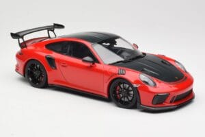 Porsche 911 991.2 GT3 RS Weissach Package Vermelho com Jantes Pretas Minichamps 1:18 155068230 Metal - imagem 4 de 6