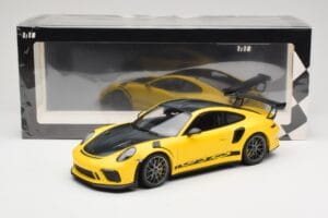 Porsche 911 991.2 GT3 RS Amarelo Weissach Package Platinum Wheels Minichamps 1:18 155068221 Metal - imagem 6 de 6