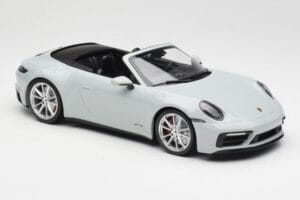 Porsche 911 992 Carrera 4 GTS Cabriolet Cinzento Minichamps 1:18 155063034 Metal - imagem 2 de 6