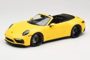 Porsche 911 992 Carrera 4 GTS Cabriolet Amarelo Minichamps 1:18 155063030 Metal