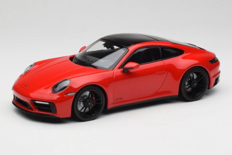 Porsche 911 992 Carrera 4 GTS Vermelho Minichamps 1:18 155063100 Metal