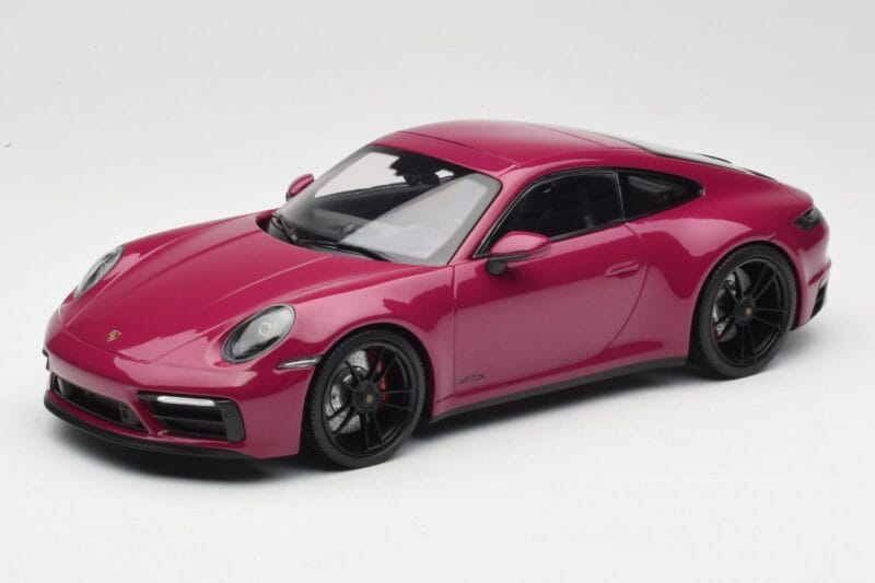Porsche 911 992 Carrera 4 GTS Rubystar Minichamps 1:18 155063102 Metal