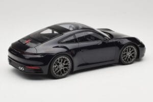 Porsche 911 992 Carrera 4S Blue Metallic Minichamps 1:18 155067321 Metal - imagem 2 de 6