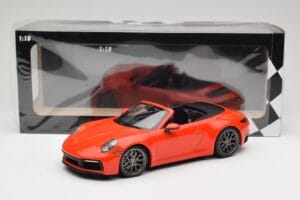 Porsche 911 992 Carrera 4S Cabriolet Laranja Minichamps 1:18 155067334 Metal - imagem 6 de 6