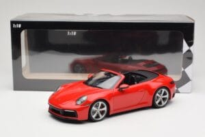 Porsche 911 992 Carrera 4S Cabriolet Vermelho Minichamps 1:18 155067331 Metal - imagem 6 de 6