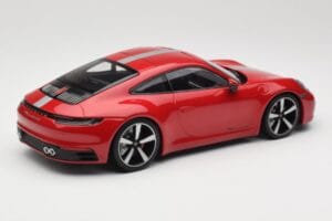 Porsche 911 992 Carrera 4S Carmine Red Minichamps 1:18 155067326 Metal - imagem 2 de 6