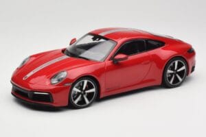 Porsche 911 992 Carrera 4S Carmine Red Minichamps 1:18 155067326 Metal