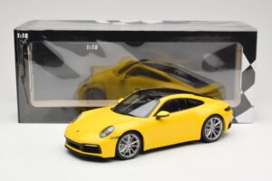Porsche 911 992 Carrera 4S Amarelo Minichamps 1:18 155067320 Metal - imagem 6 de 6