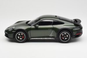 Porsche 911 992 Dakar Oak Verde Metálico Norev 1:18 187241 Metal - imagem 5 de 9