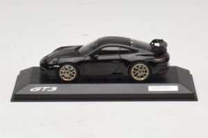 Porsche 911 992 GT3 Preto Com Jantes Douradas Minichamps 1:43 WAP0201520M007 Metal