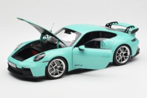 Porsche 911 992 GT3 Mint Verde Norev 1:18 187316 Metal - imagem 2 de 8
