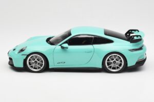 Porsche 911 992 GT3 Mint Verde Norev 1:18 187316 Metal - imagem 4 de 8