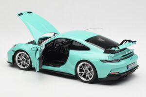 Porsche 911 992 GT3 Mint Verde Norev 1:18 187316 Metal - imagem 5 de 8