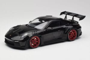 Porsche 911 992 GT3 RS Preto & Rodas Vermelhas & Decor Preto Minichamps 1:18 153062240 Metal