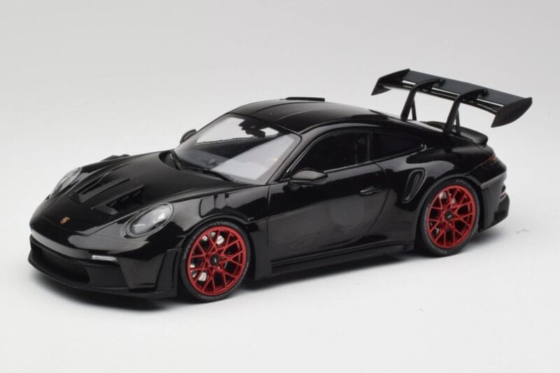 Porsche 911 992 GT3 RS Preto & Rodas Vermelhas & Decor Preto Minichamps 1:18 153062240 Metal