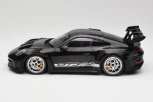 Porsche 911 992 GT3 RS Preto Com Jantes Prateadas Minichamps 1:18 155062231 Metal - imagem 3 de 6