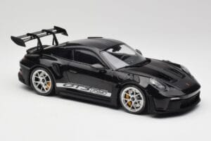 Porsche 911 992 GT3 RS Preto Com Jantes Prateadas Minichamps 1:18 155062231 Metal - imagem 4 de 6
