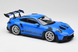 Porsche 911 992 GT3 RS Azul & Rodas Prata & Decor Preto Minichamps 1:18 153062234 Metal - imagem 4 de 6