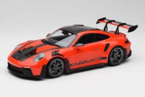 Porsche 911 992 GT3 RS Guards Laranja & Jantes Prateadas Minichamps 1:18 911992002 Metal