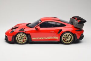 Porsche 911 992 GT3 RS Guards Red GT Spirit 1:12 GT939 Resina - imagem 3 de 6