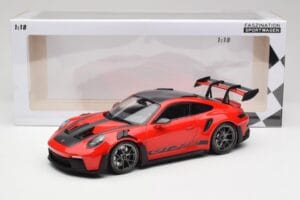 Porsche 911 992 GT3 RS Guards Vermelho & Rodas Prata Weissach Package Minichamps 1:18 153062246 Metal - imagem 6 de 6