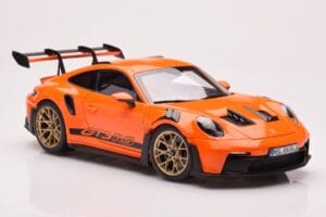 Porsche 911 992 GT3 RS Gulf Laranja Norev 1:18 187360 Metal - imagem 6 de 8