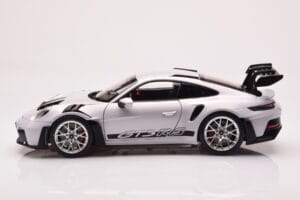 Porsche 911 992 GT3 RS Ice Cinzento Norev 1:18 187359 Metal - imagem 4 de 8