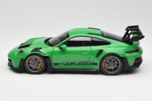 Porsche 911 992 GT3 RS Python Verde Norev 1:18 WAP0212820RGT3 Metal - imagem 4 de 8