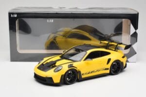Porsche 911 992 GT3 RS Racing Amarelo & Rodas Pretas Minichamps 1:18 153062245 Metal - imagem 6 de 6