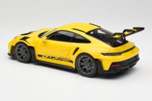 Porsche 911 992 GT3 RS Racing Amarelo Norev 1:18 WAP0212810RGT3 Metal - imagem 7 de 8