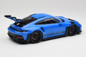 Porsche 911 992 GT3 RS Shark Azul & Rodas Pretas Minichamps 1:18 153062233 Metal - imagem 2 de 6