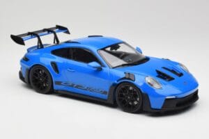 Porsche 911 992 GT3 RS Shark Azul & Rodas Pretas Minichamps 1:18 153062233 Metal - imagem 4 de 6